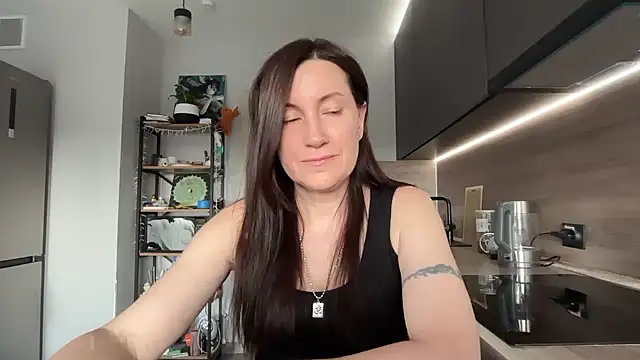 Snapshot of jainesummer chatting on 04-04-26, 12:57 jainesummer online show from 04-04-26, 12:57