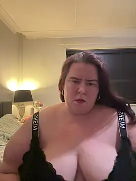 Snapshot of Viola_SassyX chatting on 03-11-25, 11:26 Viola SassyX online show from 03-11-25, 11:26