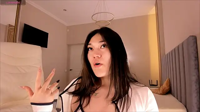 Hisoka Jaa online show from 12-25-24, 07:45