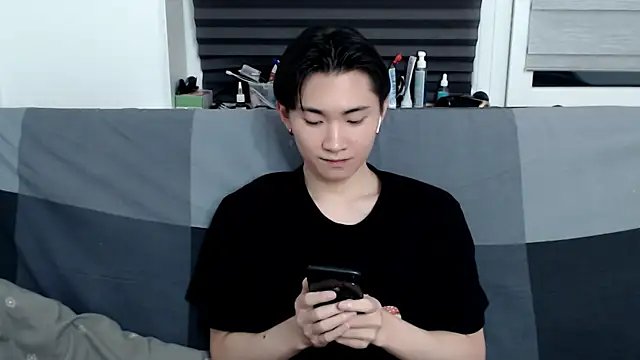 Miram Yu online show from 01-26-25, 02:56