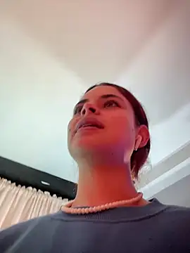 HannaRhodes online show from 01-10-25, 01:52