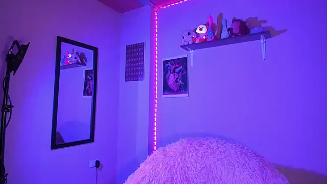 MadelineBenet online show from 12-15-24, 06:40