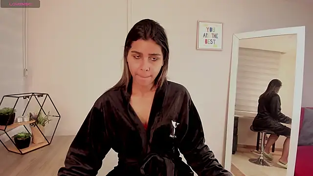  kylie  smith  online show from 01-08-25, 07:24