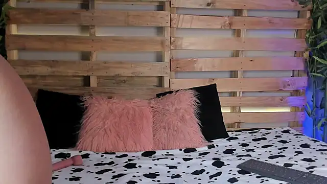  kylie  smith  online show from 02-12-25, 01:19