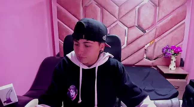 Im Mathias online show from 01-18-25, 03:20