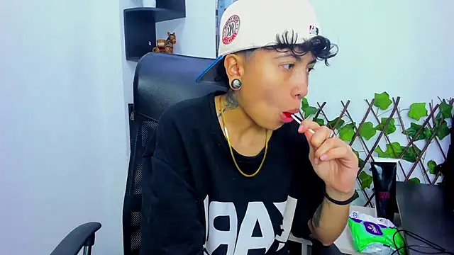 Im Mathias online show from 11-08-25, 04:23