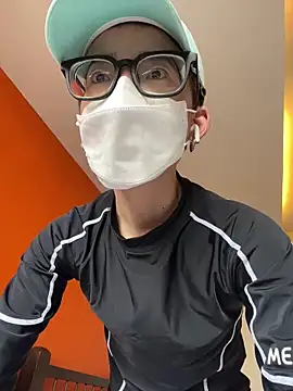 Snapshot of iyy2004 chatting on 01-23-25, 03:05 iyy2004 online show from 01-23-25, 03:05