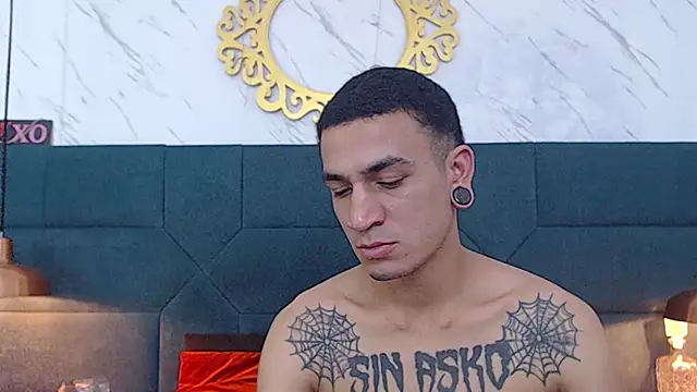 Snapshot of salome_daniel chatting on 10-15-25, 07:25 salome daniel online show from 10-15-25, 07:25