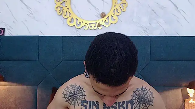 Snapshot of salome_daniel chatting on 10-23-25, 07:56 salome daniel online show from 10-23-25, 07:56