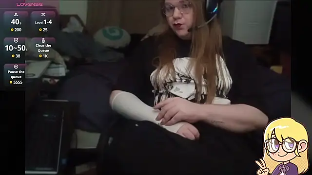 Snapshot of AshThaSissy chatting on 12-11-24, 03:35 AshThaSissy online show from 12-11-24, 03:35