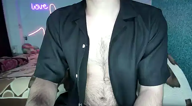 Snapshot of hunter_boy chatting on 02-11-25, 05:29 hunter boy online show from 02-11-25, 05:29