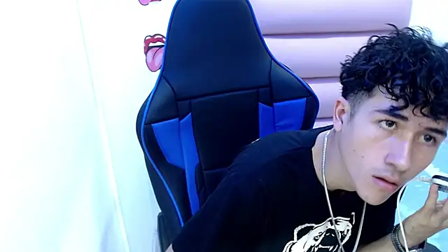 johnny cagee online show from 12-06-24, 03:30