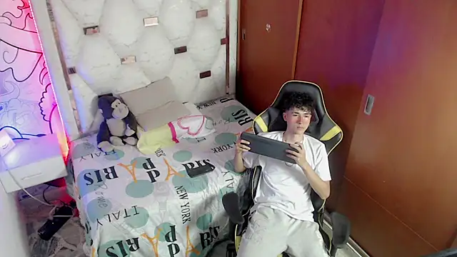 johnny cagee online show from 11-15-25, 03:59