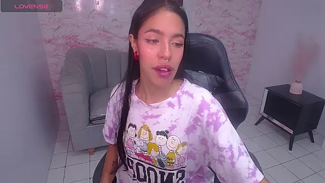 Snapshot of stephania_t chatting on 01-04-25, 03:18 stephania t online show from 01-04-25, 03:18