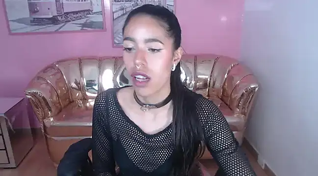Snapshot of stephania_t chatting on 01-31-25, 01:45 stephania t online show from 01-31-25, 01:45