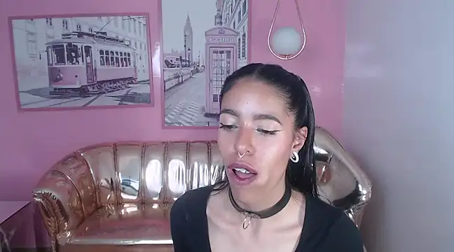 Snapshot of stephania_t chatting on 01-31-25, 04:48 stephania t online show from 01-31-25, 04:48