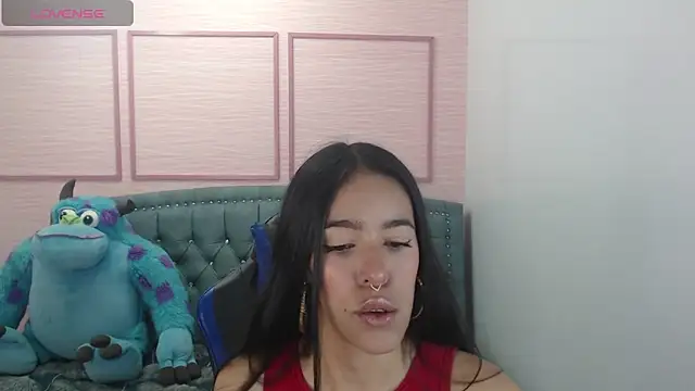 Snapshot of stephania_t chatting on 02-03-25, 10:47 stephania t online show from 02-03-25, 10:47