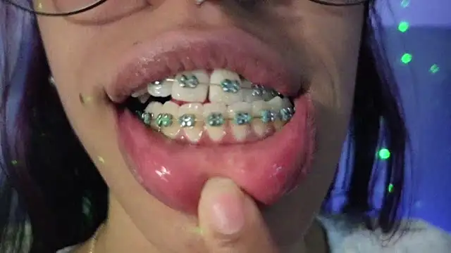 Snapshot of stephania_t chatting on 02-20-26, 01:35 stephania t online show from 02-20-26, 01:35