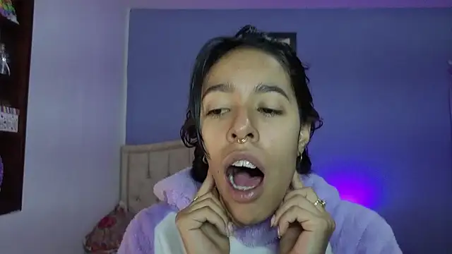 stephania t online show from 05-11-26, 04:26