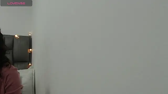 Snapshot of julz_03 chatting on 01-11-25, 04:25 julz 03 online show from 01-11-25, 04:25