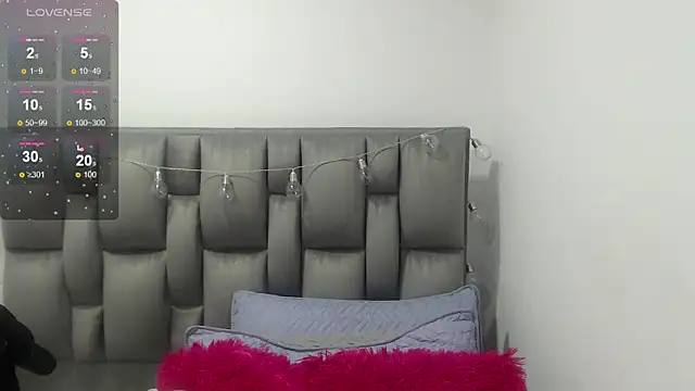 Snapshot of julz_03 chatting on 03-05-25, 04:35 julz 03 online show from 03-05-25, 04:35