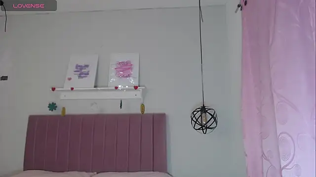 Snapshot of julz_03 chatting on 03-19-25, 07:06 julz 03 online show from 03-19-25, 07:06