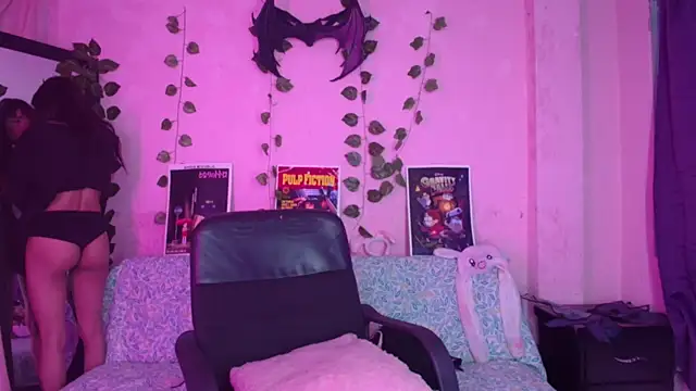 Gaby Tailor online show from 01-18-25, 03:59