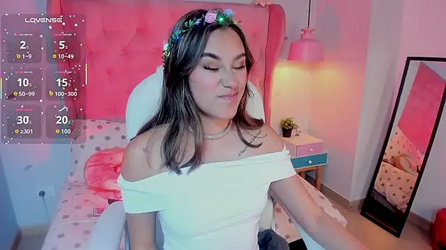  Sophie  miller online show from 11-29-25, 08:45