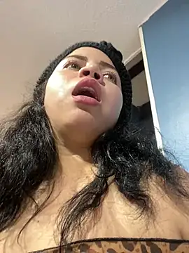 Snapshot of Elaa_euphoria chatting on 12-21-24, 08:32 Elaa euphoria online show from 12-21-24, 08:32