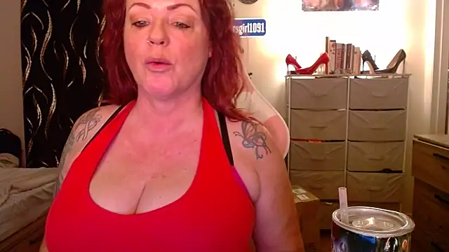 Nikkimastersgirl1091 online show from 10-10-25, 02:27