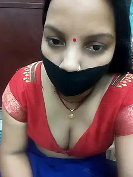 Snapshot of Manjudear chatting on 07-06-26, 05:37 Manjudear online show from 07-06-26, 05:37
