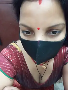 Snapshot of Manjudear chatting on 07-07-26, 06:47 Manjudear online show from 07-07-26, 06:47