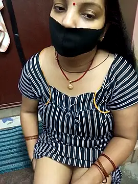 Snapshot of Manjudear chatting on 07-14-26, 02:05 Manjudear online show from 07-14-26, 02:05