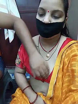 Snapshot of Manjudear chatting on 07-18-26, 05:11 Manjudear online show from 07-18-26, 05:11