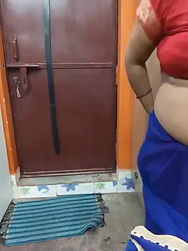 Snapshot of Manjudear chatting on 07-20-26, 11:45 Manjudear online show from 07-20-26, 11:45