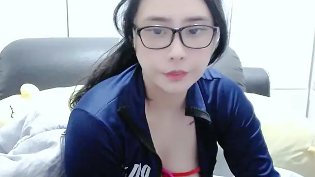 Snapshot of yourz_tw chatting on 02-21-25, 05:20 yourz tw online show from 02-21-25, 05:20