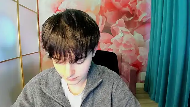 EmiliaYours online show from 12-02-24, 10:39