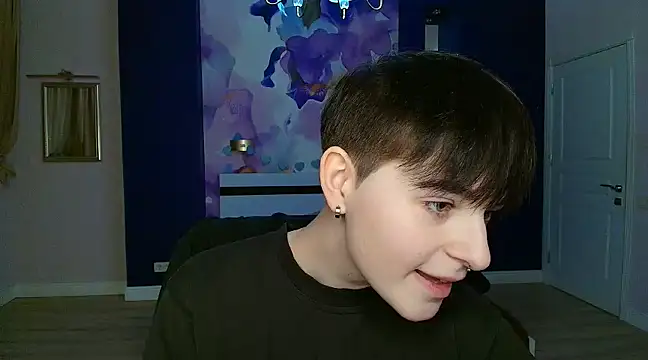 EmiliaYours online show from 12-23-24, 03:33