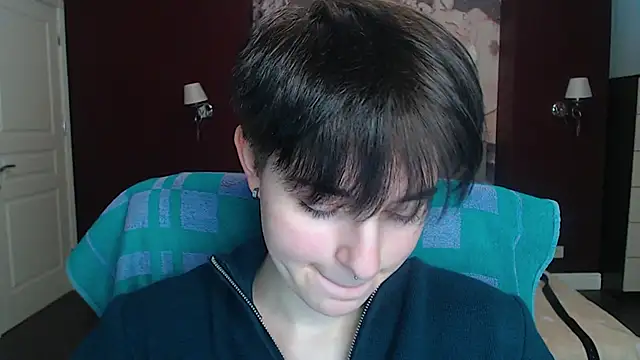 EmiliaYours online show from 01-18-25, 01:51