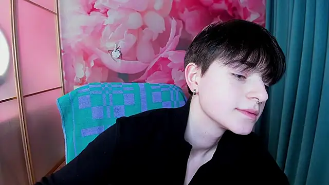 EmiliaYours online show from 01-21-25, 04:05