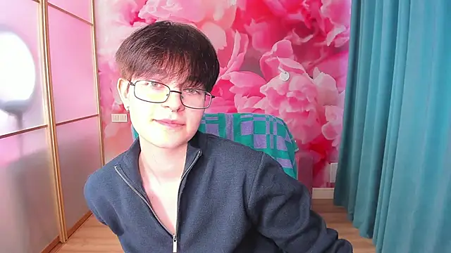 EmiliaYours online show from 01-26-25, 12:54