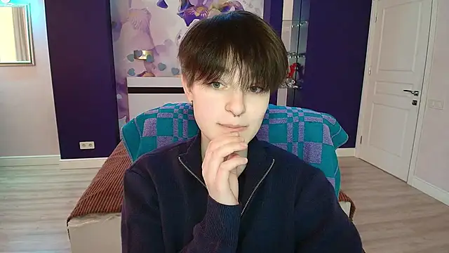 EmiliaYours online show from 02-16-25, 01:16