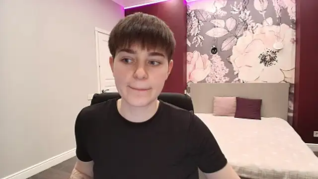 Snapshot of EmiliaYours chatting on 03-16-26, 03:38 EmiliaYours online show from 03-16-26, 03:38