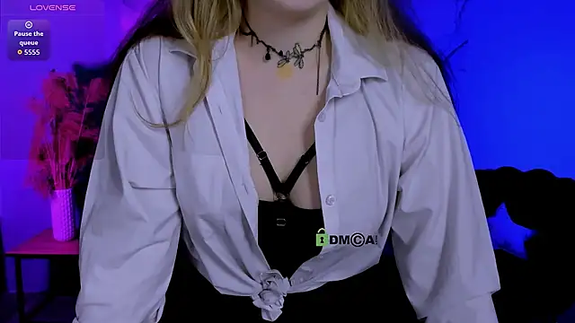 Snapshot of luna_berryy chatting on 05-15-26, 07:21 luna berryy online show from 05-15-26, 07:21