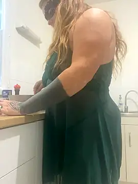 Snapshot of XtentationMG chatting on 10-13-25, 08:25 XtentationMG online show from 10-13-25, 08:25