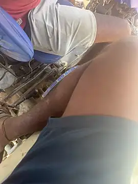 Snapshot of tamil000000 chatting on 03-10-25, 06:59 tamil000000 online show from 03-10-25, 06:59