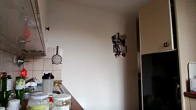 Snapshot of alpha-hunk chatting on 09-25-25, 07:01 alpha-hunk online show from 09-25-25, 07:01