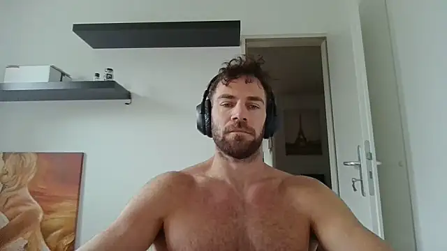 Snapshot of alpha-hunk chatting on 09-28-25, 09:25 alpha-hunk online show from 09-28-25, 09:25