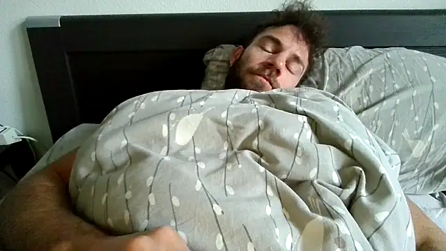 Snapshot of alpha-hunk chatting on 10-05-25, 07:07 alpha-hunk online show from 10-05-25, 07:07