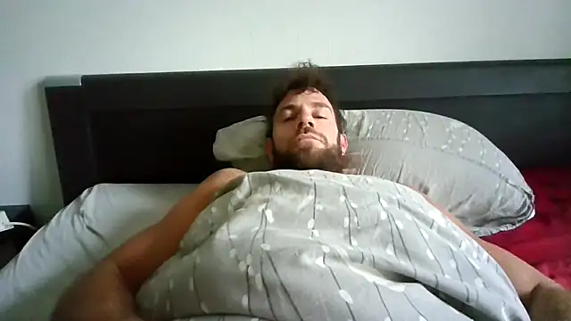 Snapshot of alpha-hunk chatting on 10-12-25, 07:40 alpha-hunk online show from 10-12-25, 07:40